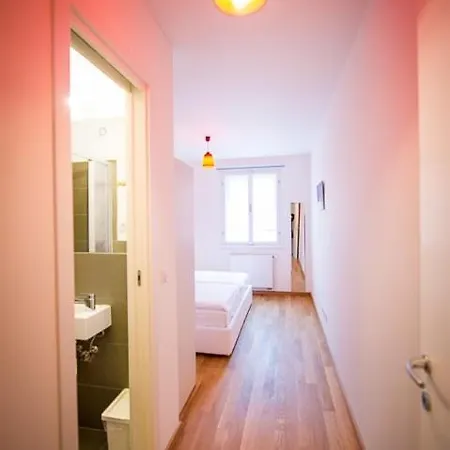 Riverside Grande * Prague